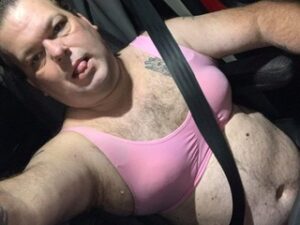 Faggot Trucker Looking for Cock and Cum