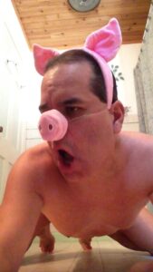 Oscar Gonzalez Piggy Faggot .Oink !