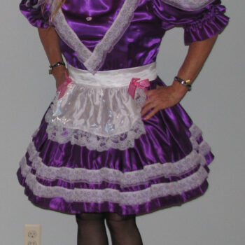 Chrisissy-in-her-purple-Sissy-Maid-Uniform-ready-to-serve-800×1697