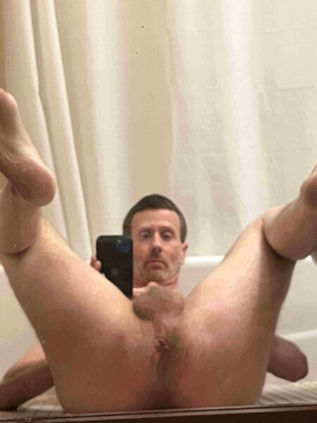 Me show face and pussy 2EF.com