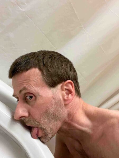 Me the toilet fag 2 EF.com
