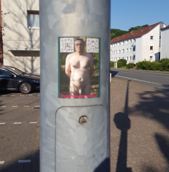 städtische Leckhure, Bilder überall in der Stadt
